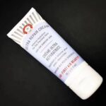 First Aid Beauty Ultra Repair Cream travel tube 56.7g portable intense hydrating barrier rescue cream fragrance alcohol free soothe red flaky sensitive skin mini multi-use face body moisturizer