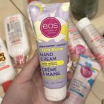 eos Shea Better Ultra Derm Vanilla Cashmere Hand Cream 74ml wild natural shea butter wash-resistant long lasting moisturizer non-greasy repair dry cracked rough hands portable vanilla scented hand lotion